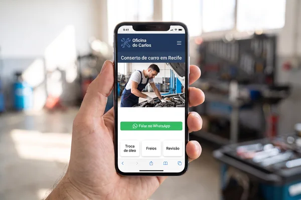 Um cliente abrindo o próprio site no celular